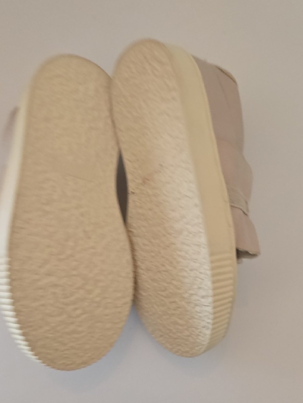 Zara Baby Cream Ruffle-Front Slip-On Shoes - Picture 6 of 6